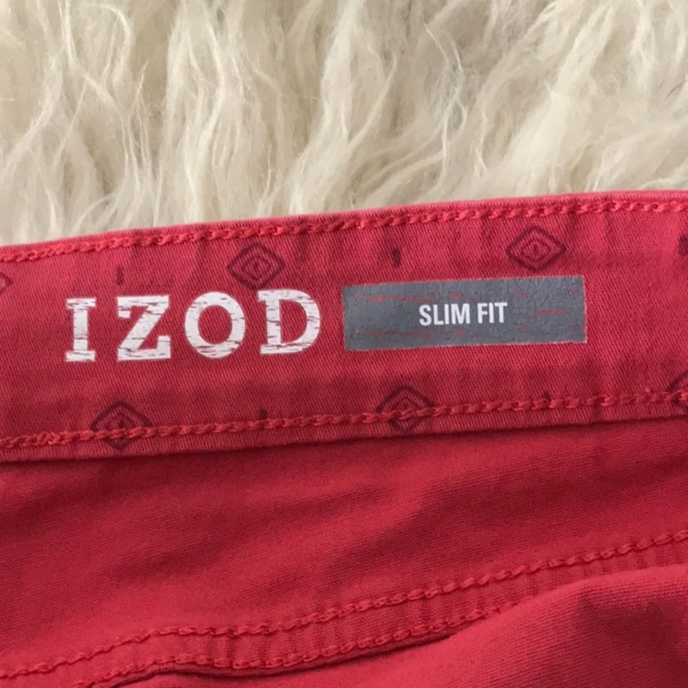 Izod men's slim fit shorts stretch zipper pockets soft feel Flat Front Waist 38